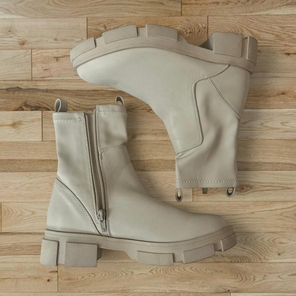 Public Desire cream / off white chunky platform ankle boots 🖤